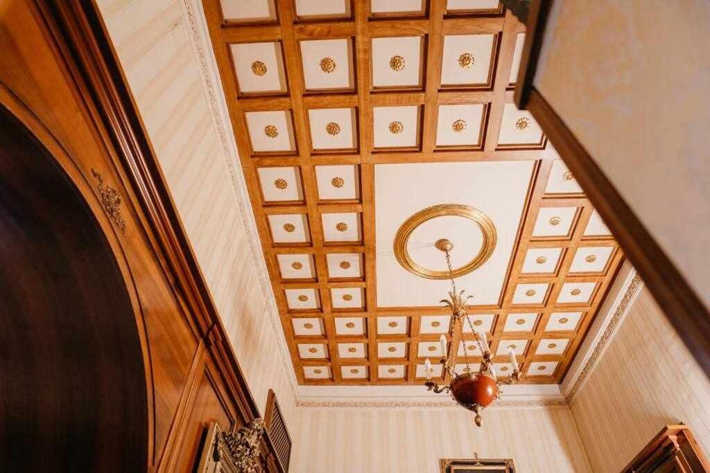 Royal Home Duomo Centro Storico 80 Mt Dal Duomo Naples Exterior photo